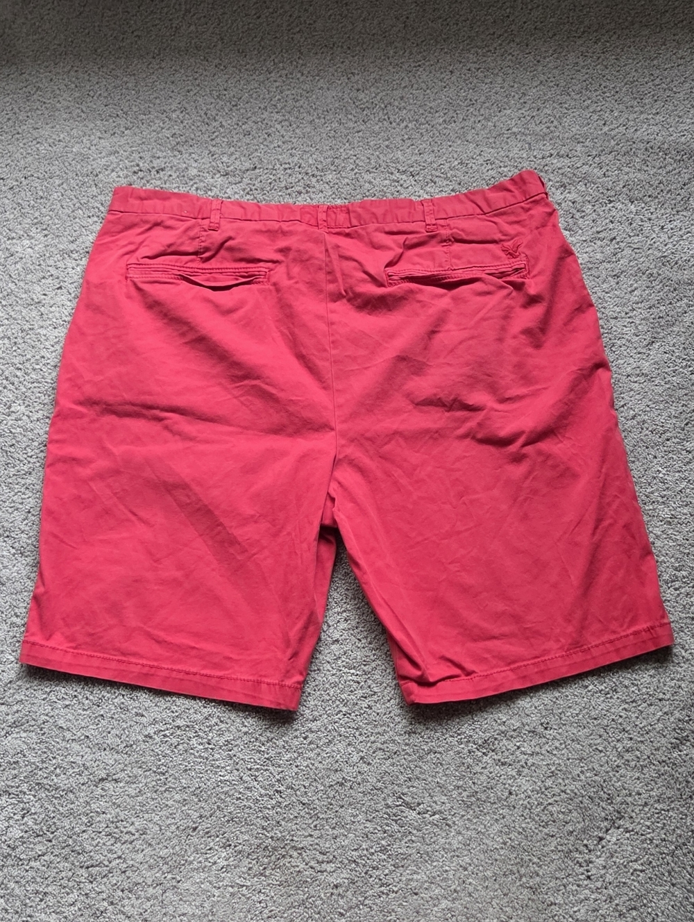 American Eagle Mens Red Chino Shorts, Size 38 Summer Vacation Beach Preppy - Picture 2 of 5